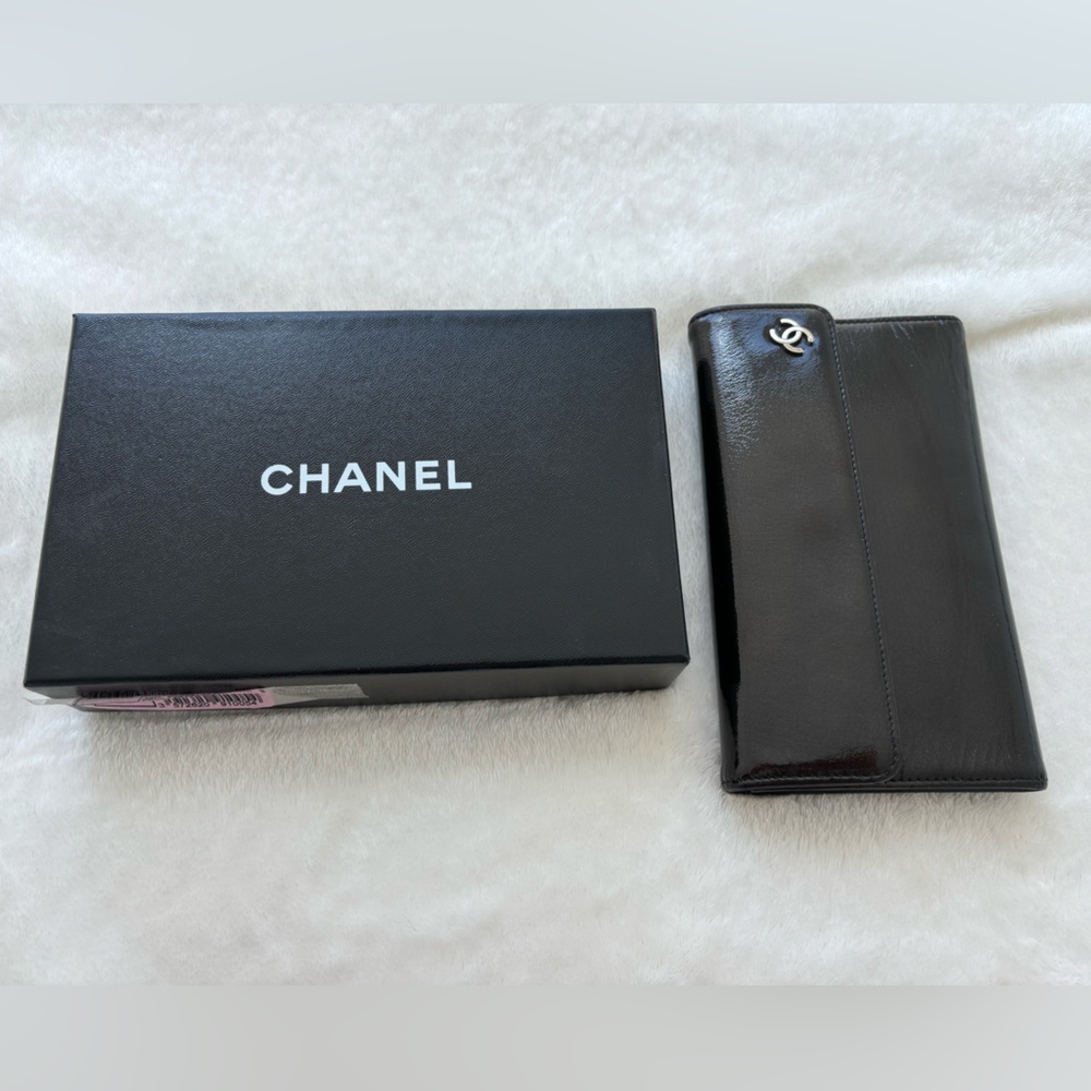 Chanel long wallet black patent leather
